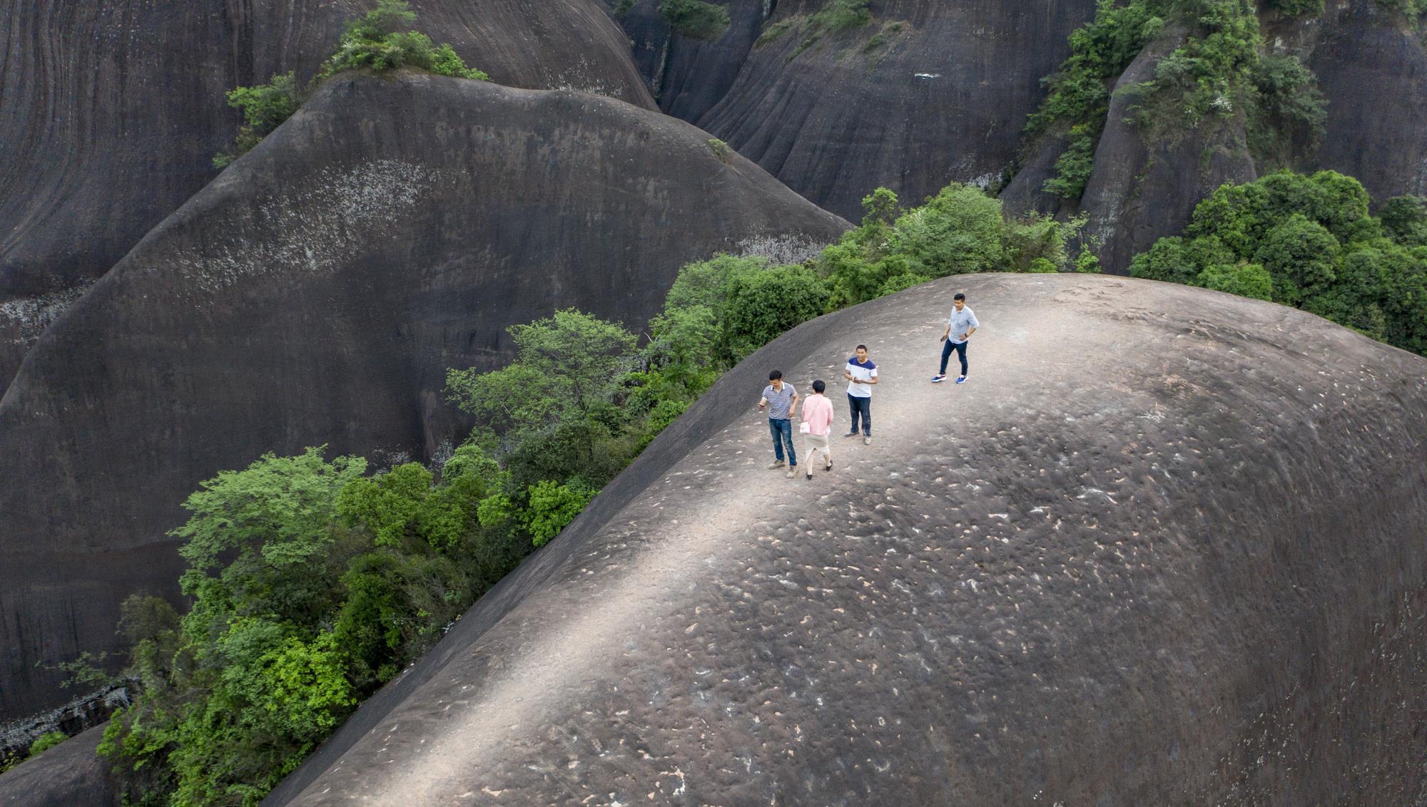 旅行社 景区一旦成了网红有多“可怕”?湖南高椅岭,竟然变成了垃圾场