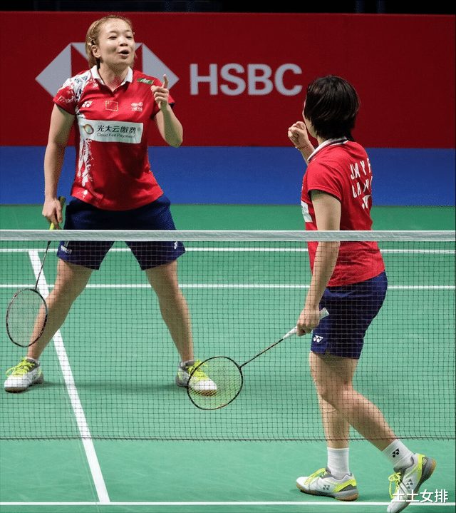 韩国队|夺冠！凡尘组合2-0横扫韩国劲敌，对手小伎俩被裁判识破吃黄牌