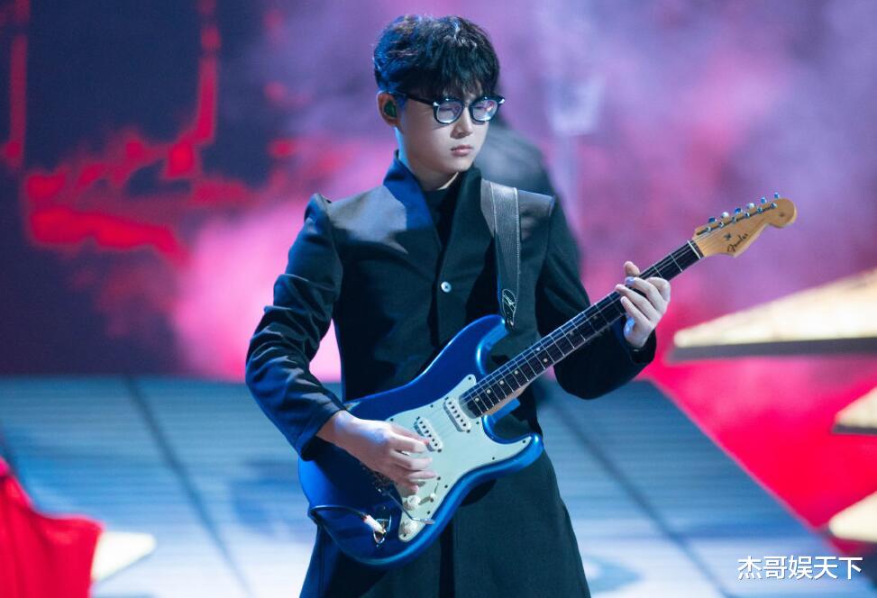 张晋|张晋和赵文卓阵营垫底，其实他们都输在了同一位“艺术家”身上