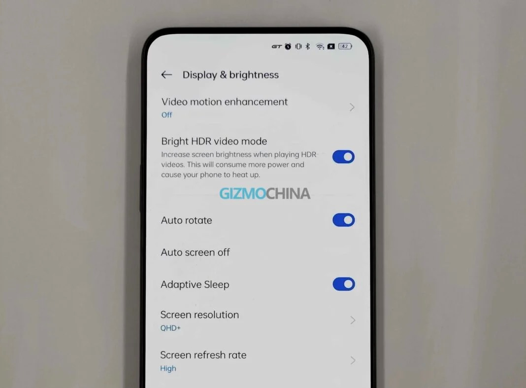 realme|realme再放重磅消息，除了最强的骁龙8 Gen1，还有真正的全面屏