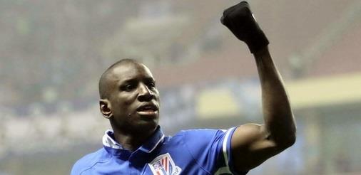 刘争光说家居|就在今天,36岁前锋官宣退役!16年足球生涯落幕,C罗却还在巅峰