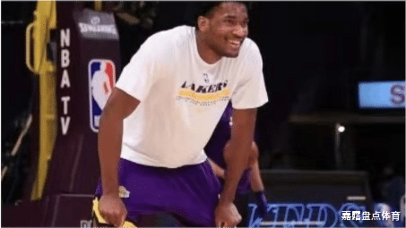 湖人隊|湖人生涯首秀，8分鐘8+3+2驚艷！湖人簽約獲成功，詹皇喜迎內(nèi)線幫手