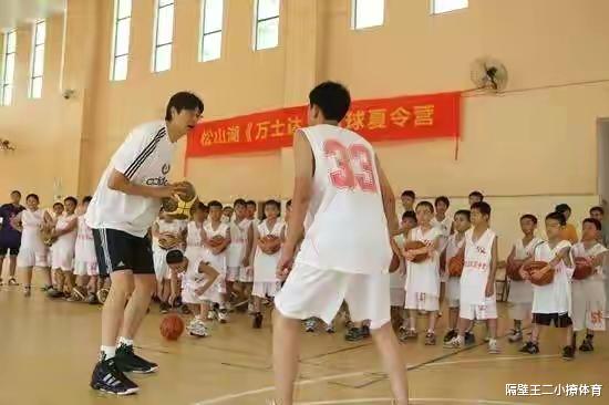 马健|能力够得上NBA水准 ，却一生没打NBA的5名中国球员