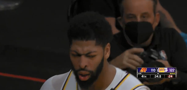 湖人队|I'm back！飞天怒扣终结悬念！浓眉满血超级复苏：卫冕冠军杀回来了