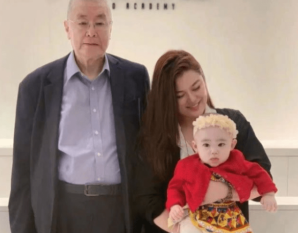 堂堂哥|刘诗昆为爱女准备5亿教育基金！82岁被曝想生二胎，娇妻小他36岁