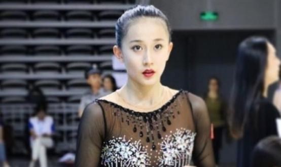 张豆豆|凭一张挺胸照爆红，却因“发育太快”退役，拒绝进娱乐圈去当教练