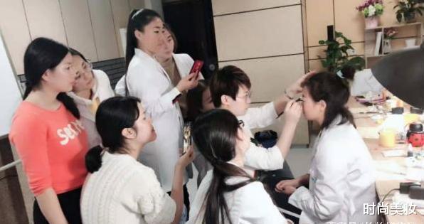 时尚美妆|为什么不建议女人“纹眉”?听内行人分析完了,很庆幸自己没跟风