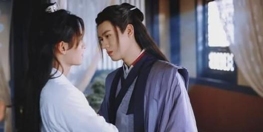 张哲瀚|同被嘲难听，王一博“老婆”挺身而出，张哲瀚粉丝只能躺平任嘲？