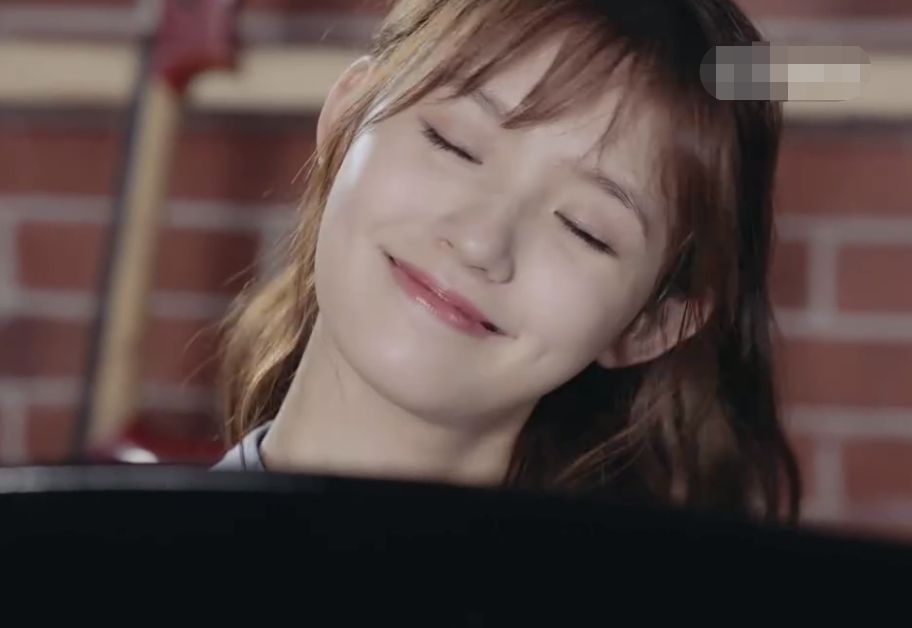 梅艳芳|明明长得美，一演戏就“崩”的6大女星