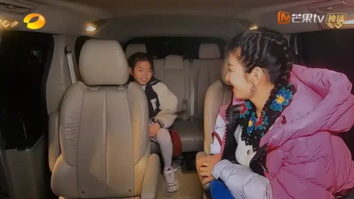 黄奕|黄奕女儿自曝遭侵犯，爸爸诱导自己拍视频：“黄奕，你到底在干吗？”