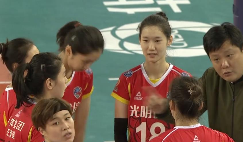 天津女排|天津女排3-0横扫上海，全胜战绩结束大循环，强势推进剑指冠军