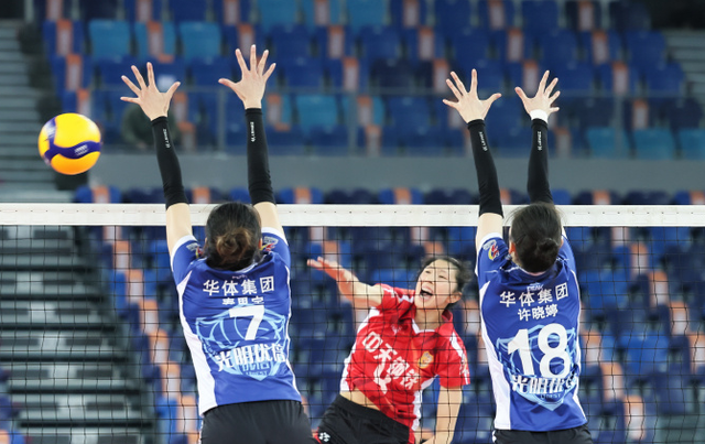 倪非凡|倪非凡赛点飞一传！江苏女排崩盘从吴晗开始，杨佳畏手畏脚遭批评