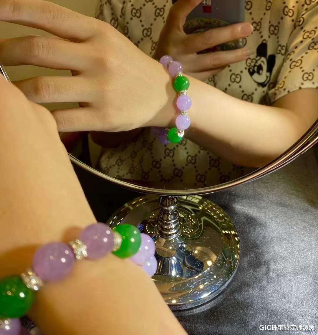 GIC珠宝鉴定师媛媛|意蕴深远的佛珠,衍生为时尚翡翠珠串首饰,富有文化内涵贵气十足