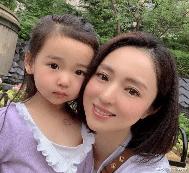 贾云馨|长相浪费基因?这些星二代,明明跟父母共用一张脸