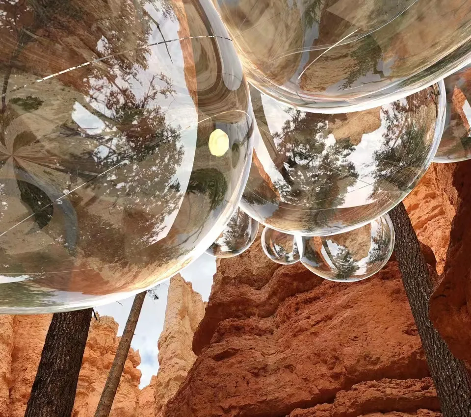 InsDaily 想象力炸裂！在大峡谷吹泡泡，在塞纳河畔看星星：法国人真浪漫！