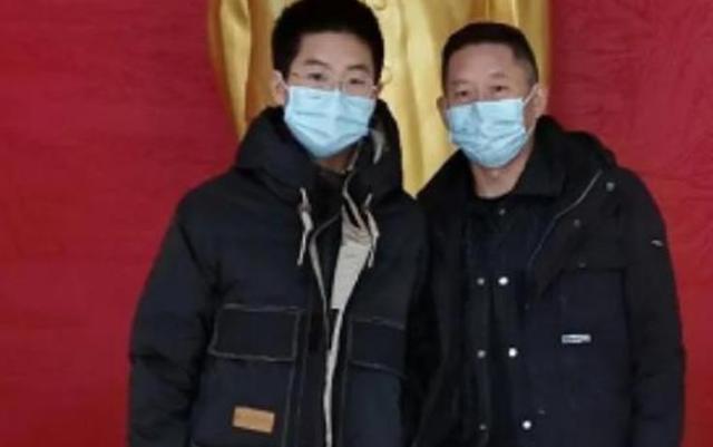 |孙卓妈晒游玩照片,直言孙海洋像是个大姑娘,跟儿子相处小心翼翼