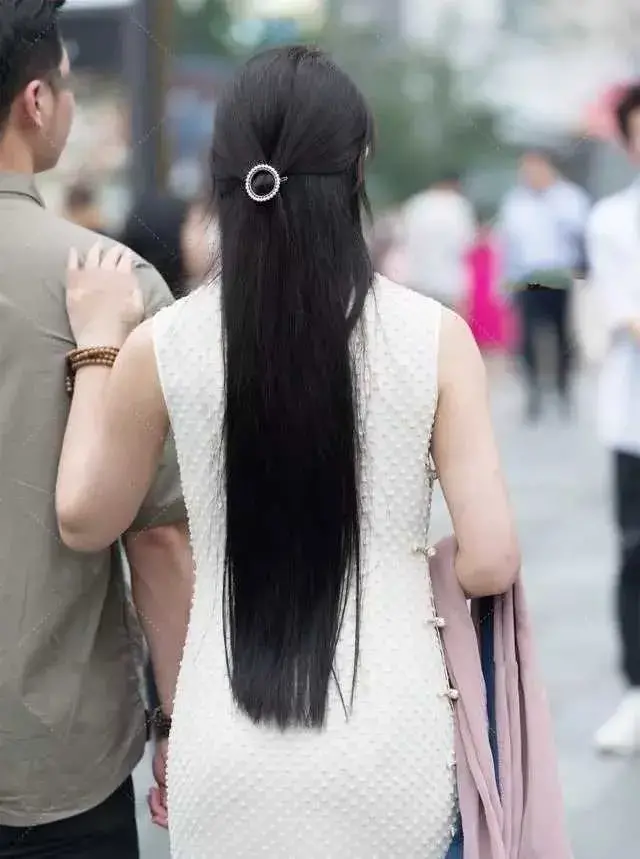 就聊一下|只看她的背影，就能猜出这是一个“大家闺秀”