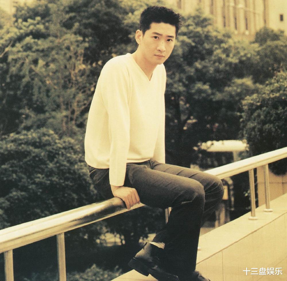 周杰|周杰回应“避孕药”传闻，和他当年回应自己为什么不红，如出一辙