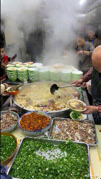 这种情况我是找房东呢？还是楼上的新婚夫妇？