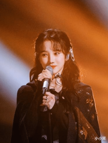 于小彤|小瞧陈小纭了！当她瘦身成功穿上“液体裤”，于小彤后悔都来不及