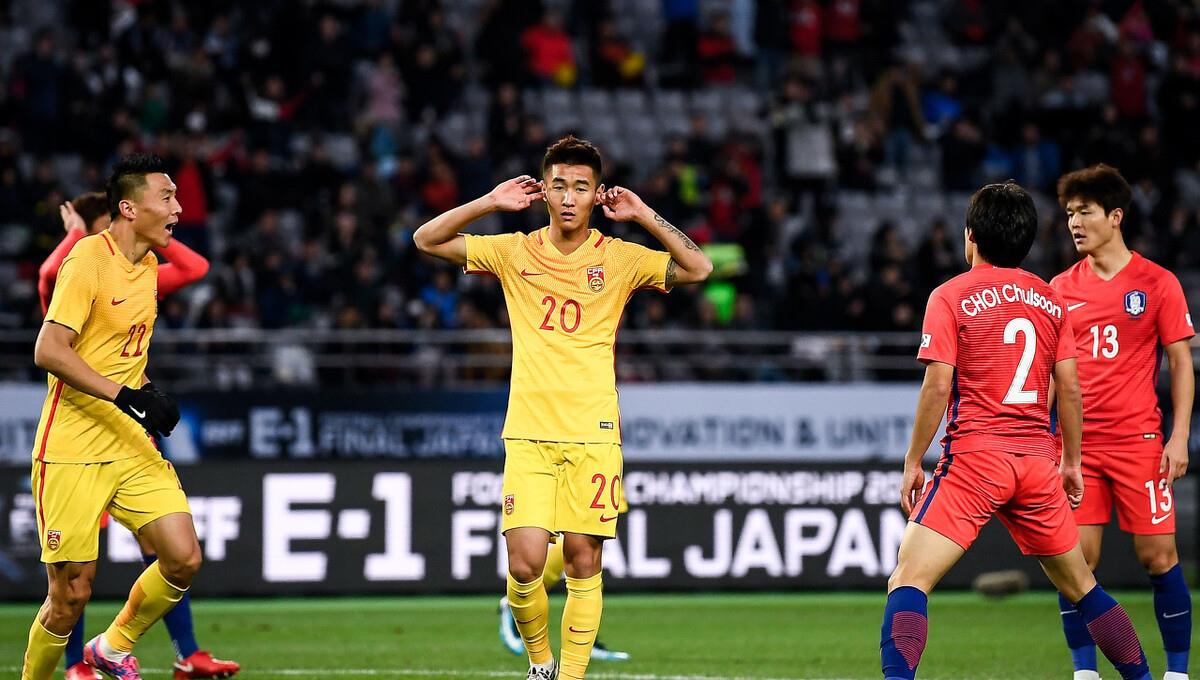 行星秘闻|对阵日本之前，李铁曾两次找韦世豪单聊，如今终于知道聊的内容了