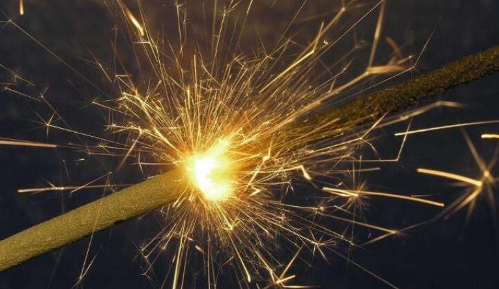 空间站 宇航员在空间站工作时间很长，氧气是从哪里来的？为何用不完？