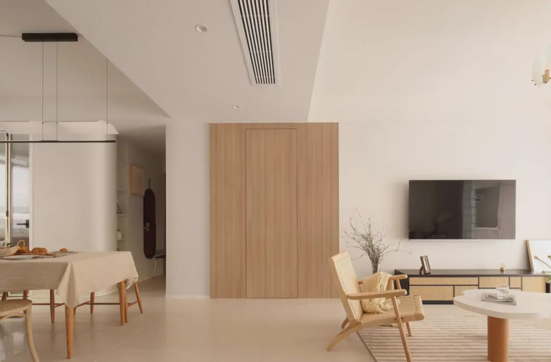 见过最治愈的家，硬装非常简单，氛围却十分温柔，很有烟火气