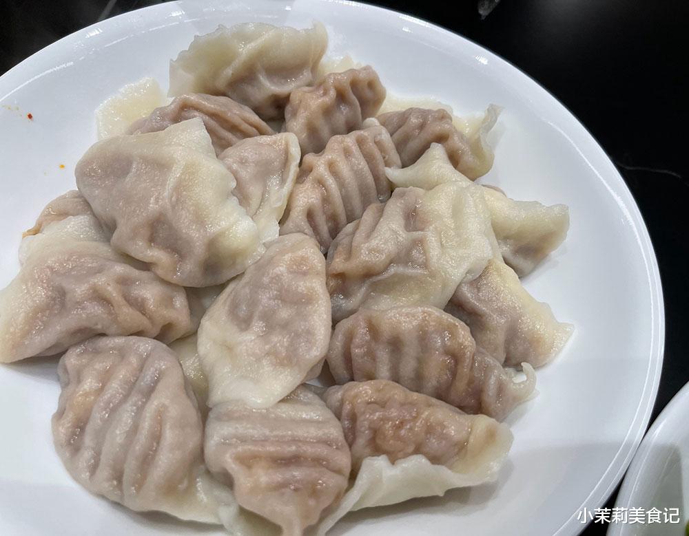 岳云鹏|岳云鹏晒夏至晚餐，太接地气，5万人点赞，网友：不看就知道有啥