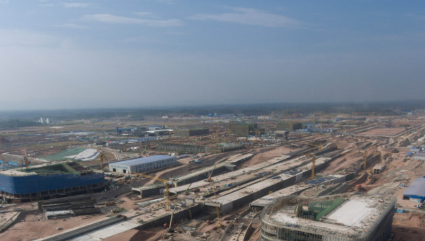 奶豆说育儿|云南斥资20亿迁建机场,航站楼面积达10000㎡,建设工期为两年