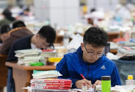 糯妈育儿经|公办二本和民办二本的差异,就业时才明白,幸好当时没选错