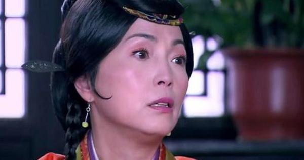 苑琼丹|“石榴姐”曾是校花？当看到她年轻时的照片后，网友：能演秋香