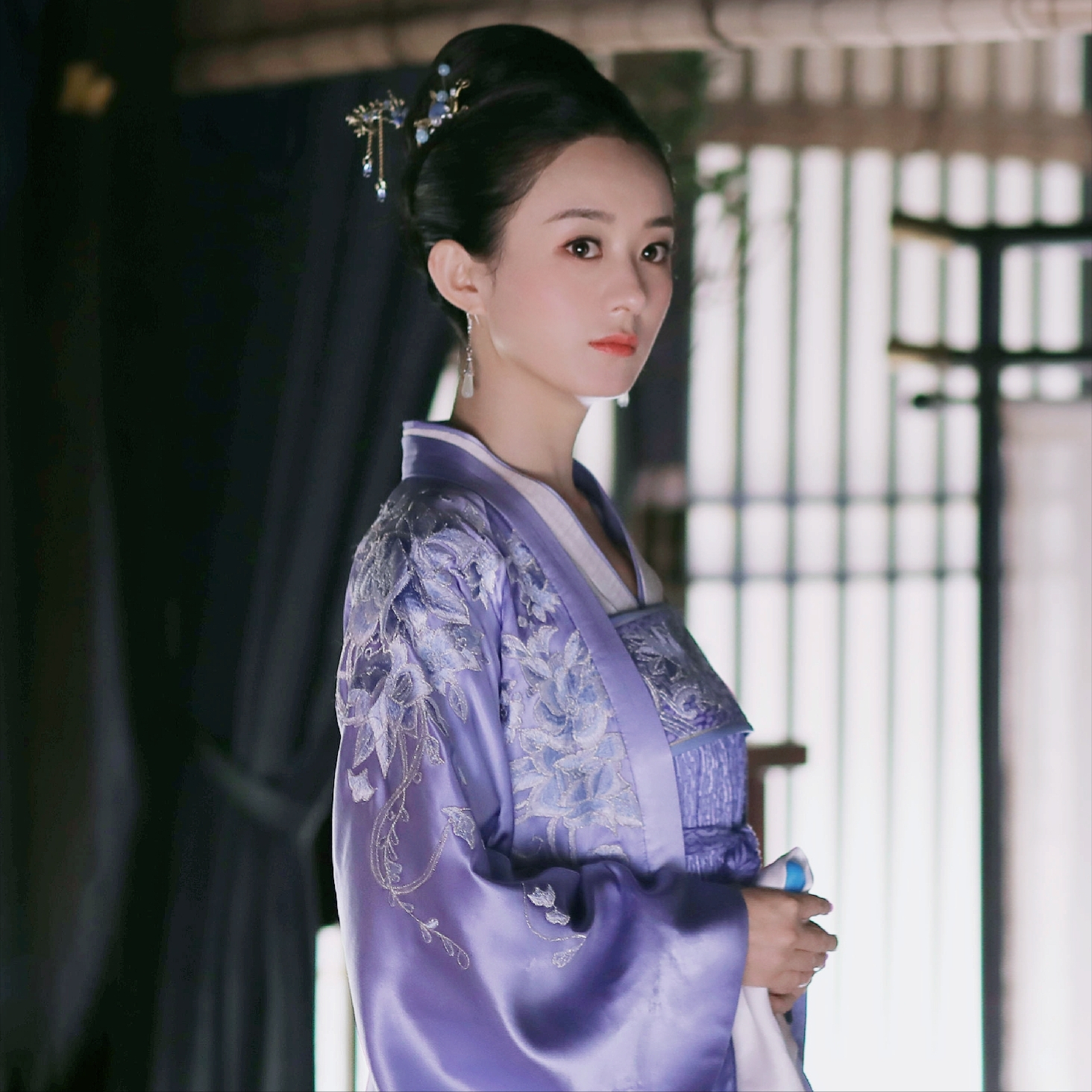 赵丽颖|女明星的古装嫁衣造型，赵丽颖绿色嫁衣，杨幂白色嫁衣，谁最美？