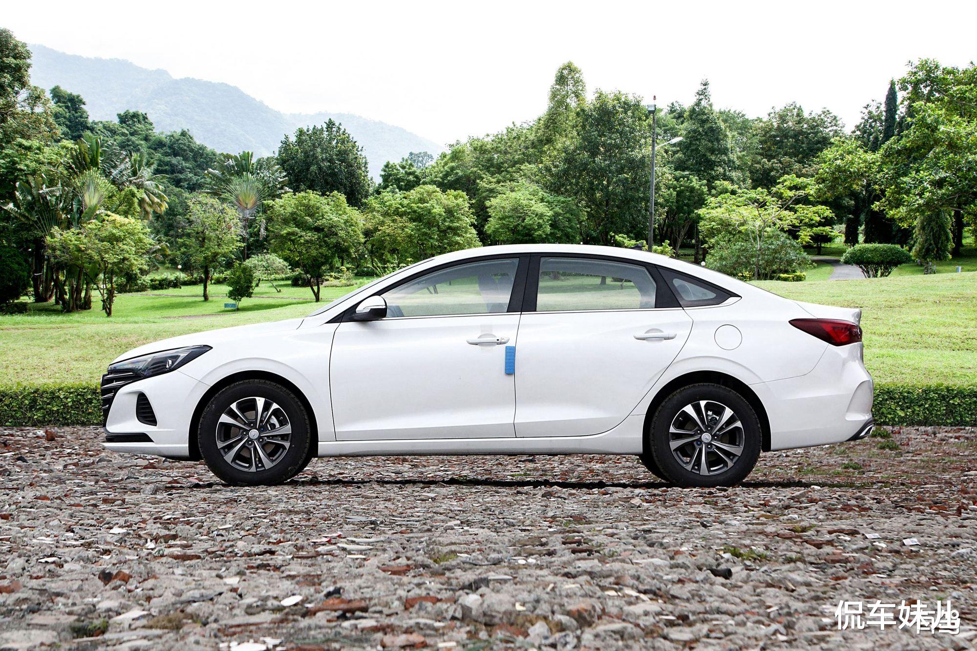 广汽传祺|95后年轻人的“首选”，长超4.7米，百里油耗5.6L，到手仅7万出头