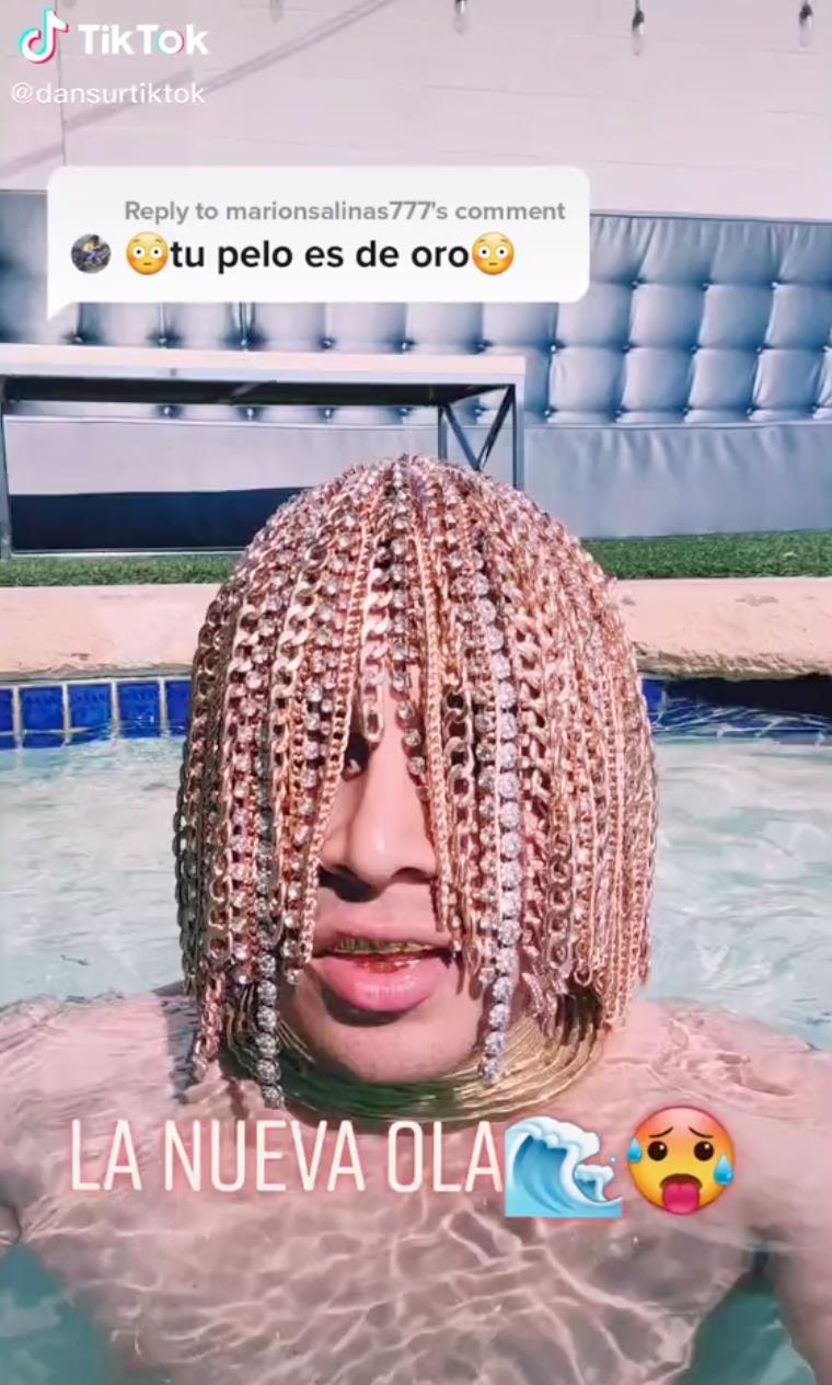 医生|脑门镶钻后，又有歌手钻开头骨植满大金链？网友嘲翻！