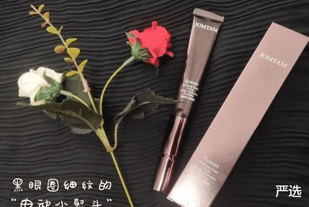 严选|37岁戚薇眼角看不到皱纹，大方给出保养方法，网友：难怪显年轻