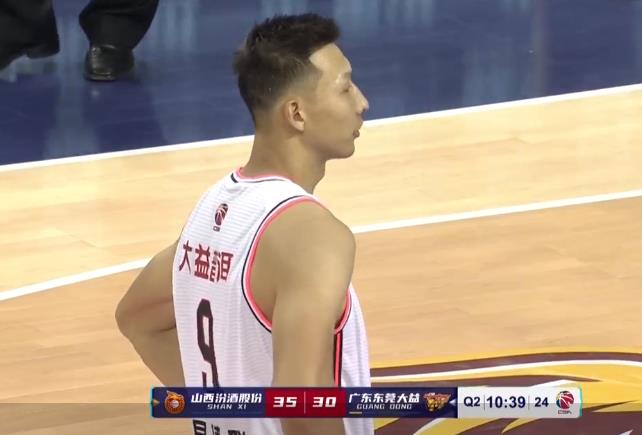 广东男篮|开场4分钟2次换人！广东队五上五下成历史，打山西队杜锋开窍了