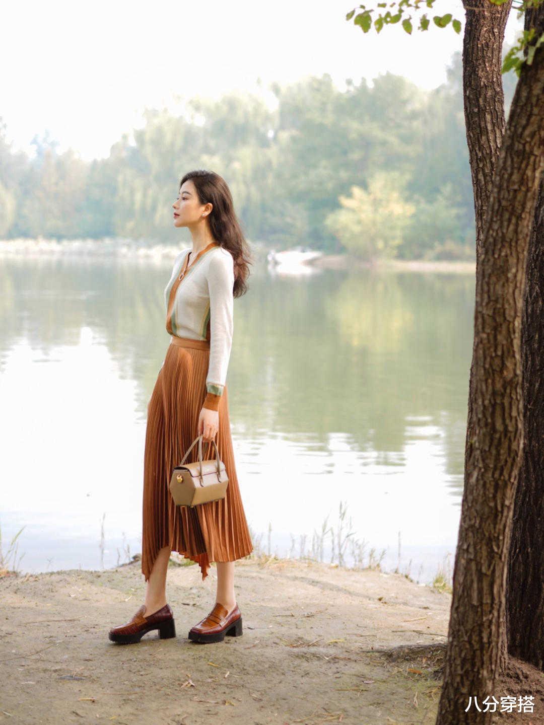 八分穿搭|40+的气质女性怎么穿更洋气？看看这几个穿搭技巧，实用不挑人