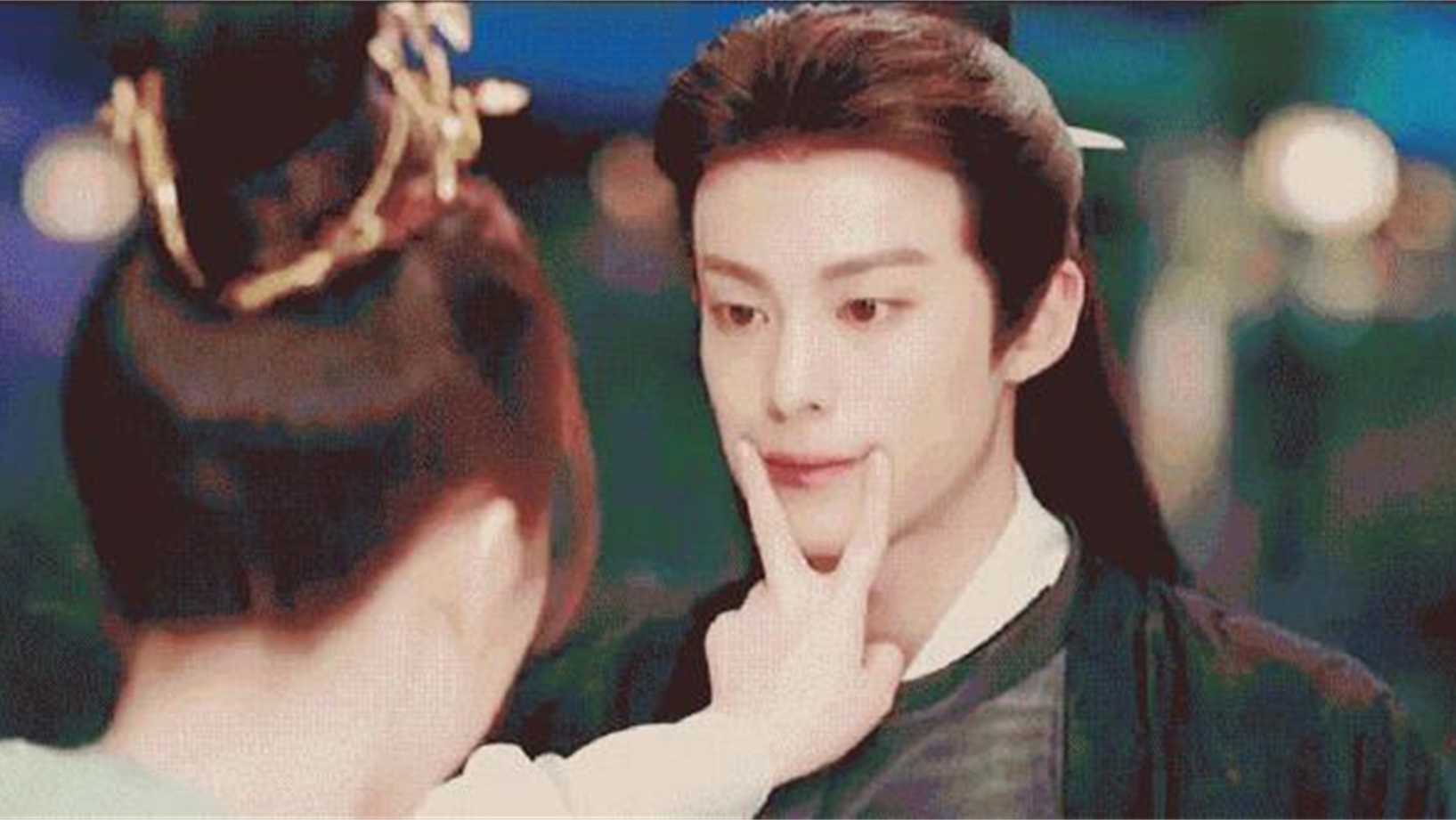 王鹤棣|王鹤棣新剧即将来袭，与虞书欣上演“神魔之恋”，网友：不太好磕