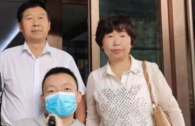 许敏 姚策妻子熊磊称，许敏之所以不依不饶是因为对错换事件无处发泄