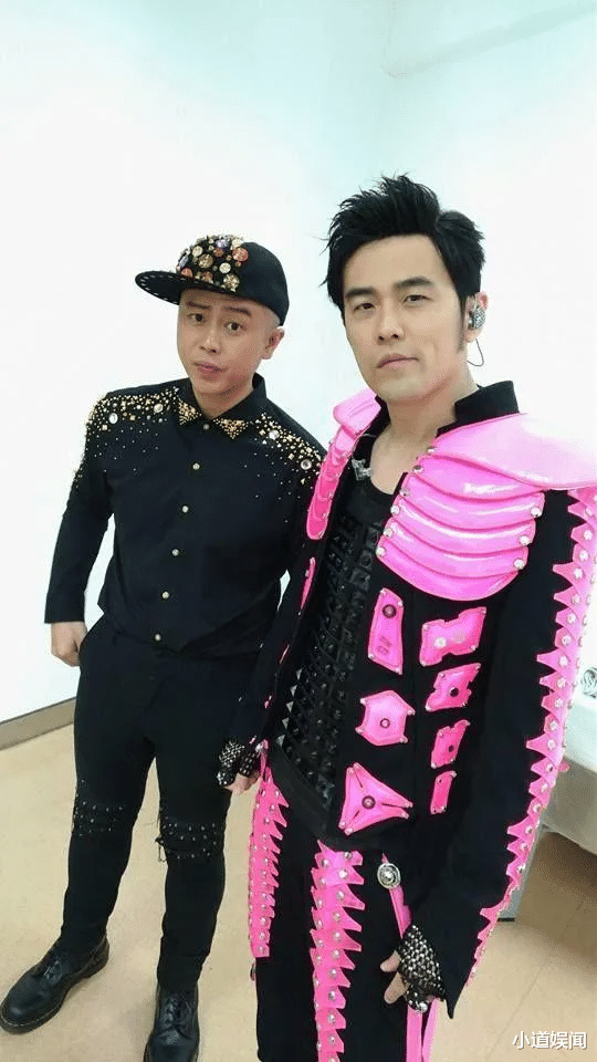 周杰伦|台媒曝周杰伦做和事佬？黑人反击弹头指控后，弹头道歉话里有话！