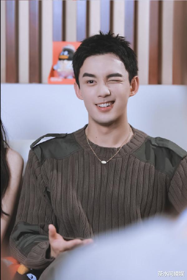 撞衫|雷佳音李现撞衫遭辛芷蕾吐槽！33位男星撞衫修罗场，谁丑谁尴尬