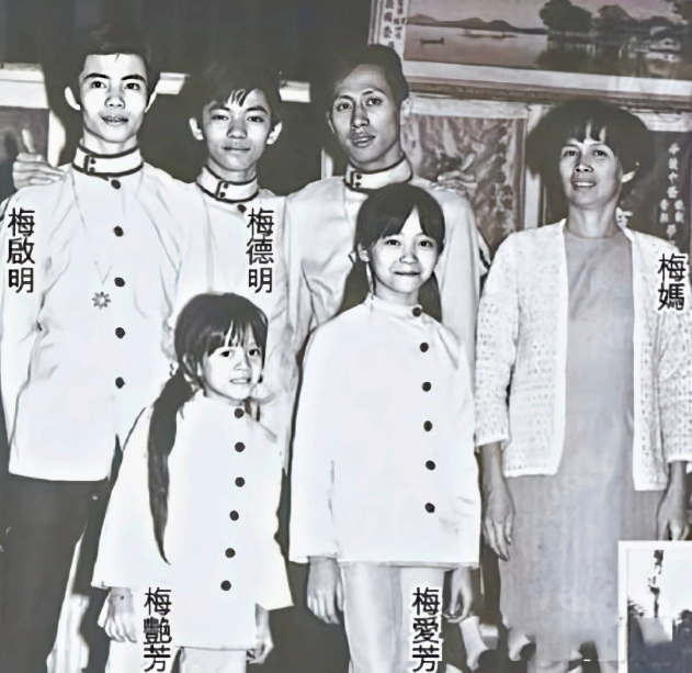 周深|《梅艳芳》热映 亲哥却嫌戏中没妈 网友：梅姐最惨被一家人吸血