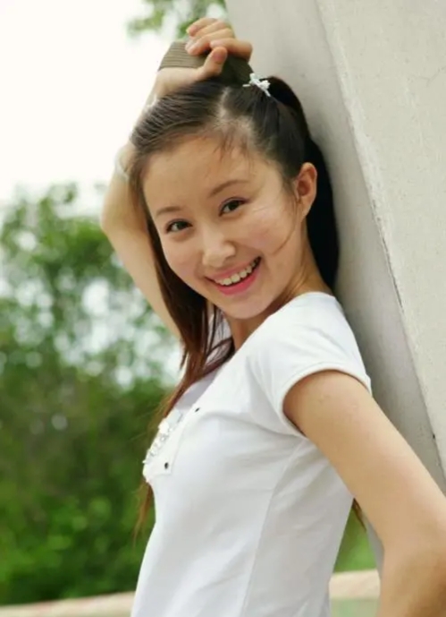 舒畅|“老戏骨”舒畅：5岁成名，却用11年的报恩毁了事业