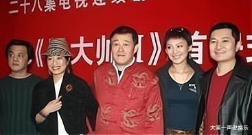 赵本山|她因长相清纯18岁被赵本山力捧，拒绝陪酒遭封杀，今成乡村教师！