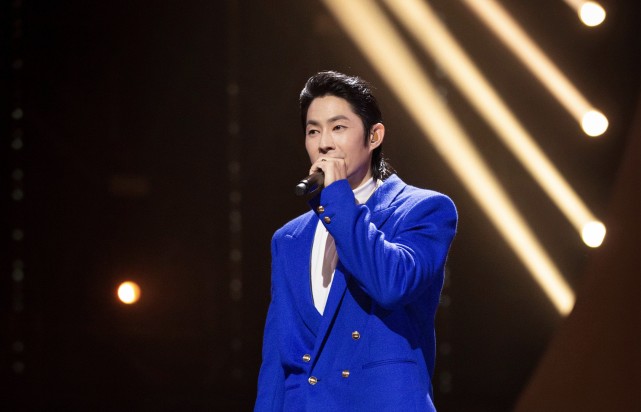 金星|《追光吧》开播，首播收视率不佳，引发2处争议，1处亮点