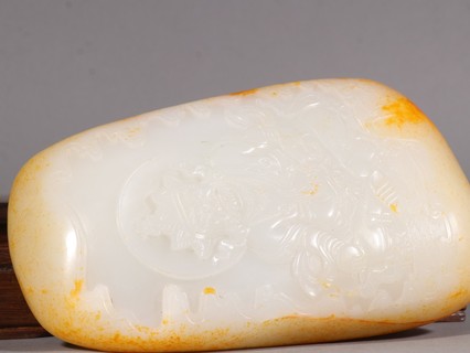 老玩家|老玩家旧藏 和田玉原石籽料“黄财神”摆件。