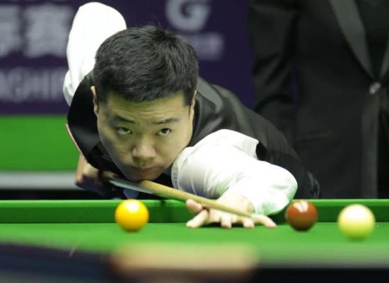 丁俊晖|下下签！丁俊晖霉运透顶，世锦赛首轮出局+生涯无缘大满贯