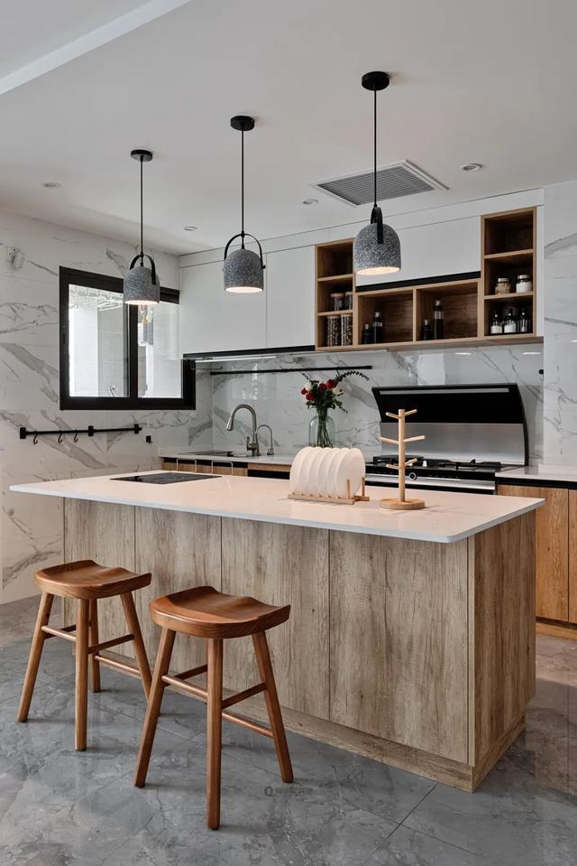 120㎡现代简约，开放式的客餐厨，促进家人互动、拉近生活距离