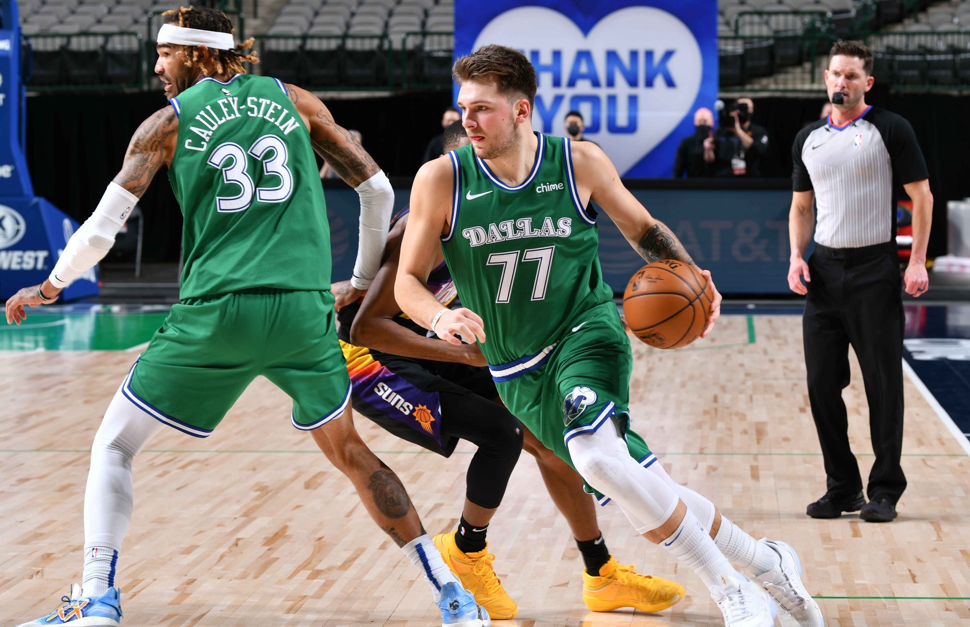 独行侠|拒25分逆转！东契奇三人组轰77分，波神破纪录，西部垫底失去悬念