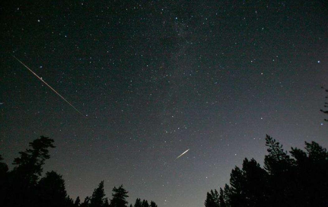 英仙座流星雨 2021年8月13日的英仙座流星雨″百年一遇″